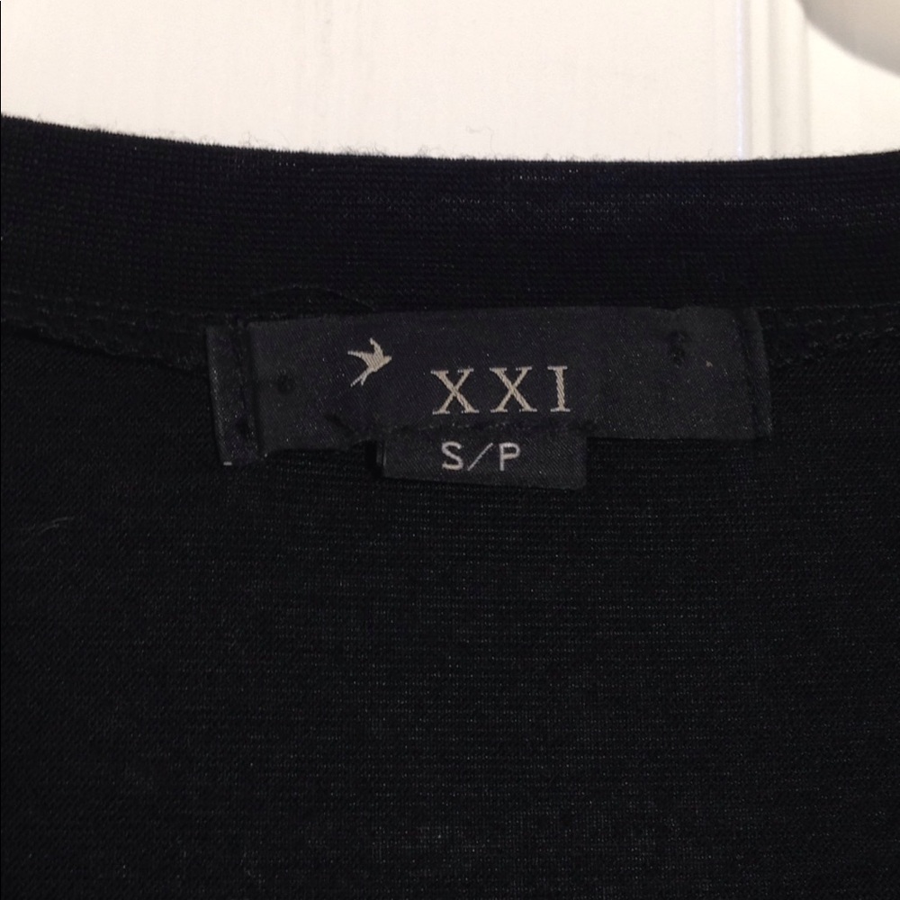 FINAL MARKDOWN Ladies' XXI Front-Beaded LS Black Top sp - Picture 3 of 5